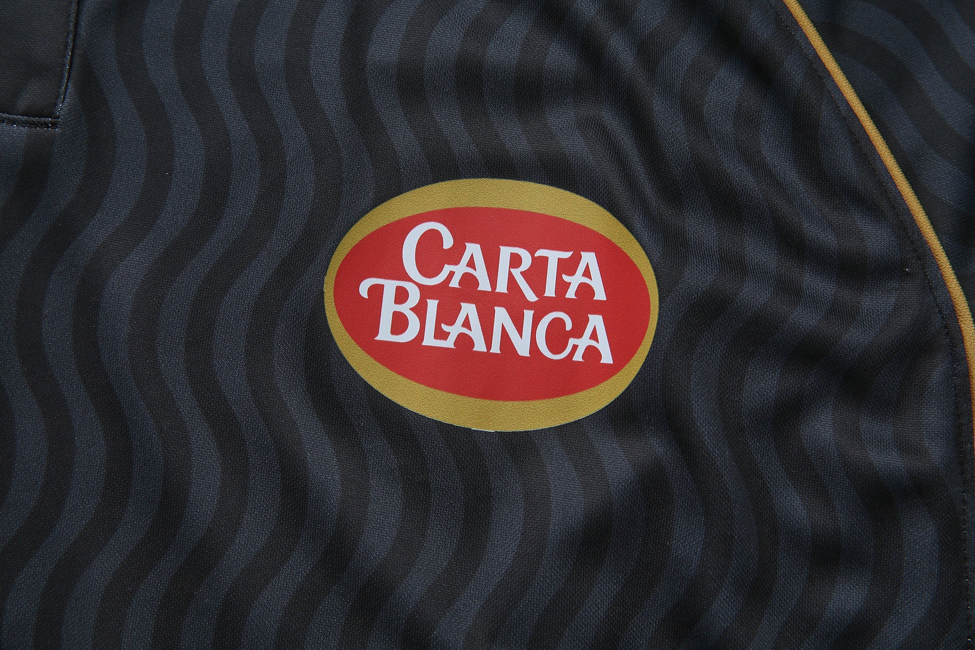 JERSEY "1986" X CARTA BLANCA