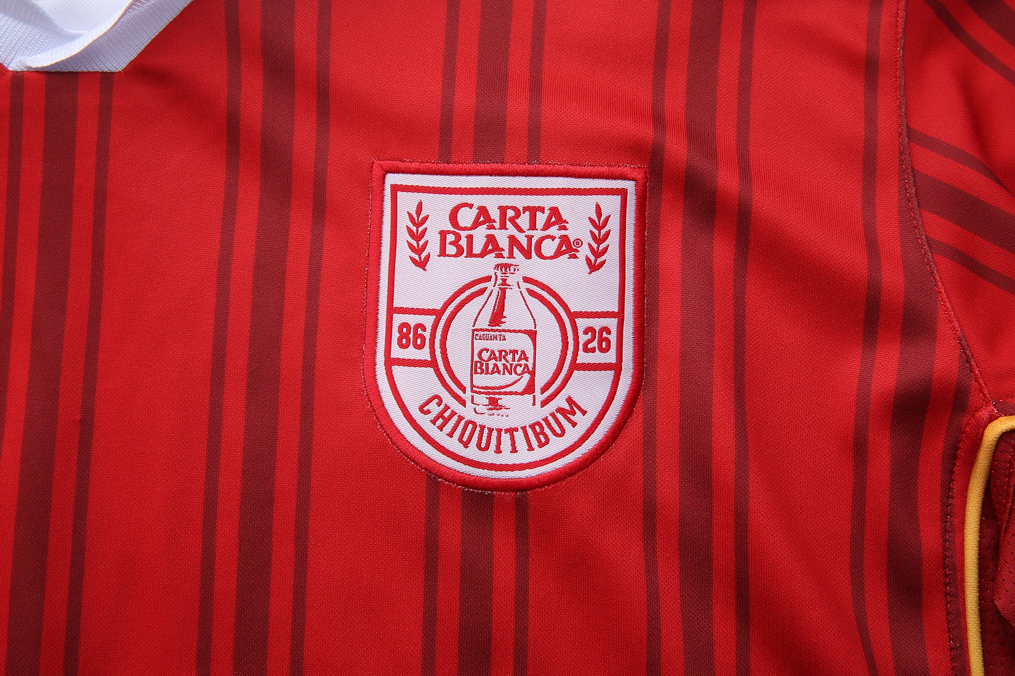 JERSEY "CHIQUITIBUM" 86 X CARTA BLANCA — MANGA LARGA ROJA