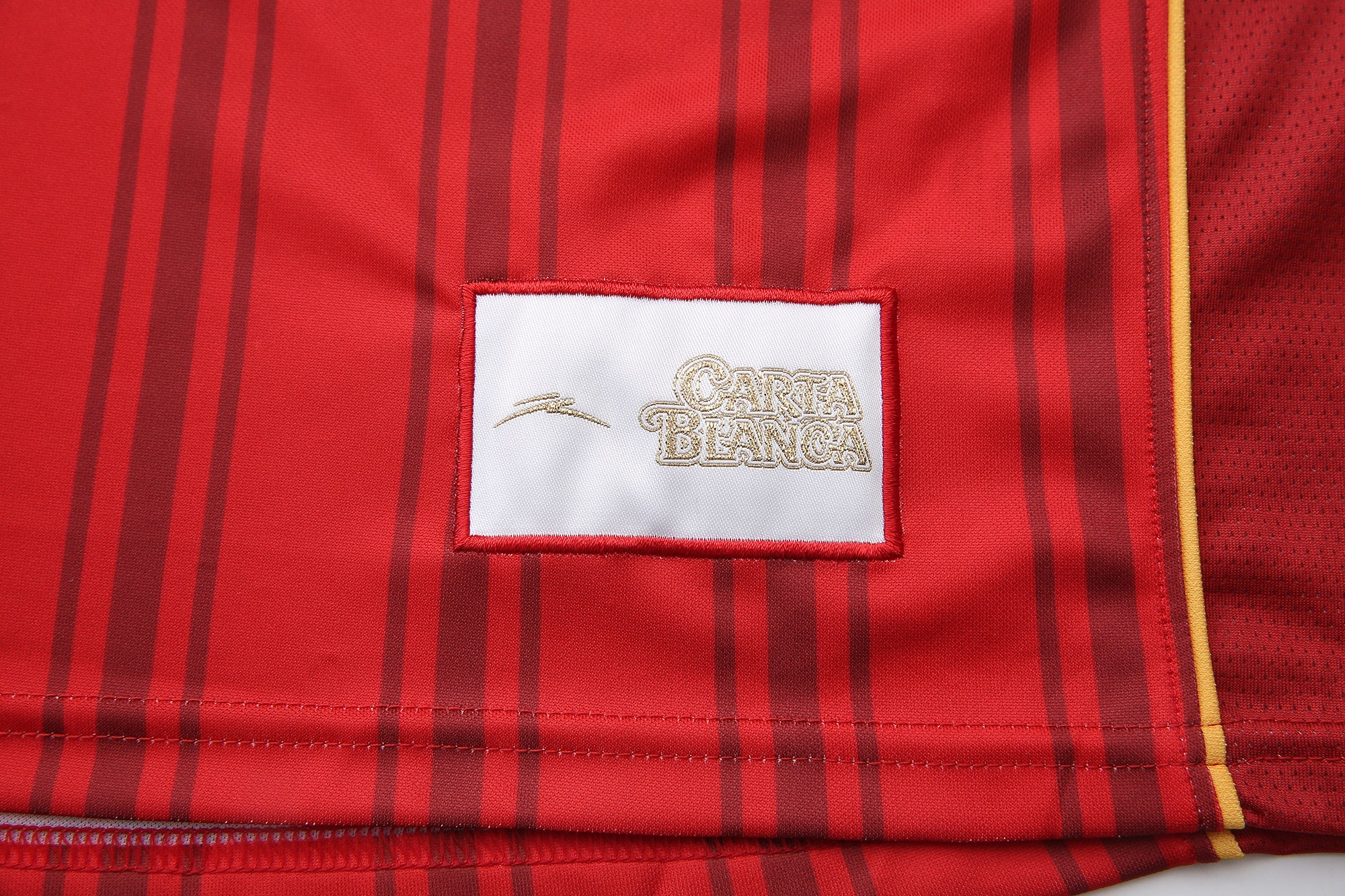 JERSEY "CHIQUITIBUM" 86 X CARTA BLANCA — MANGA LARGA ROJA