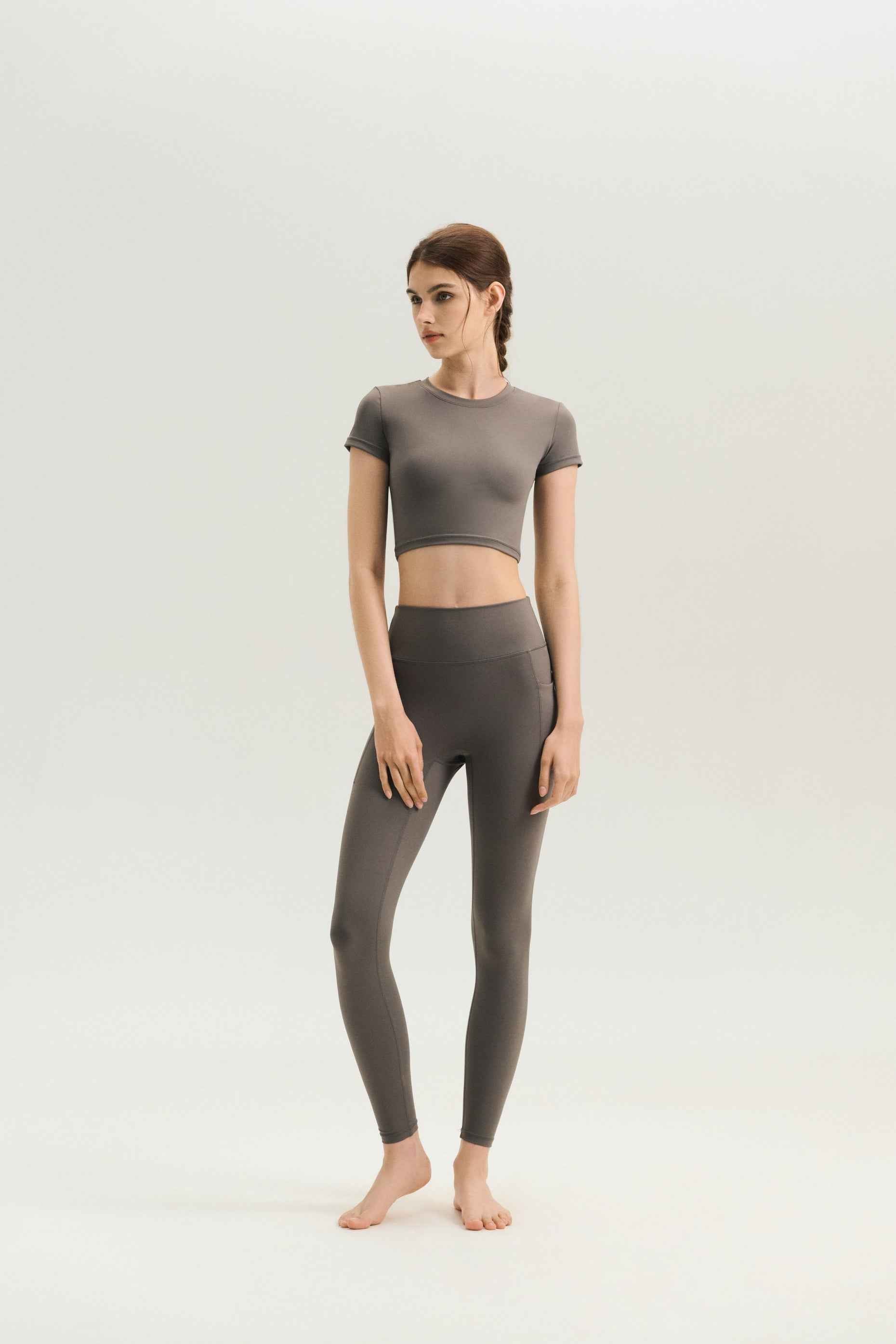 Elva Tee