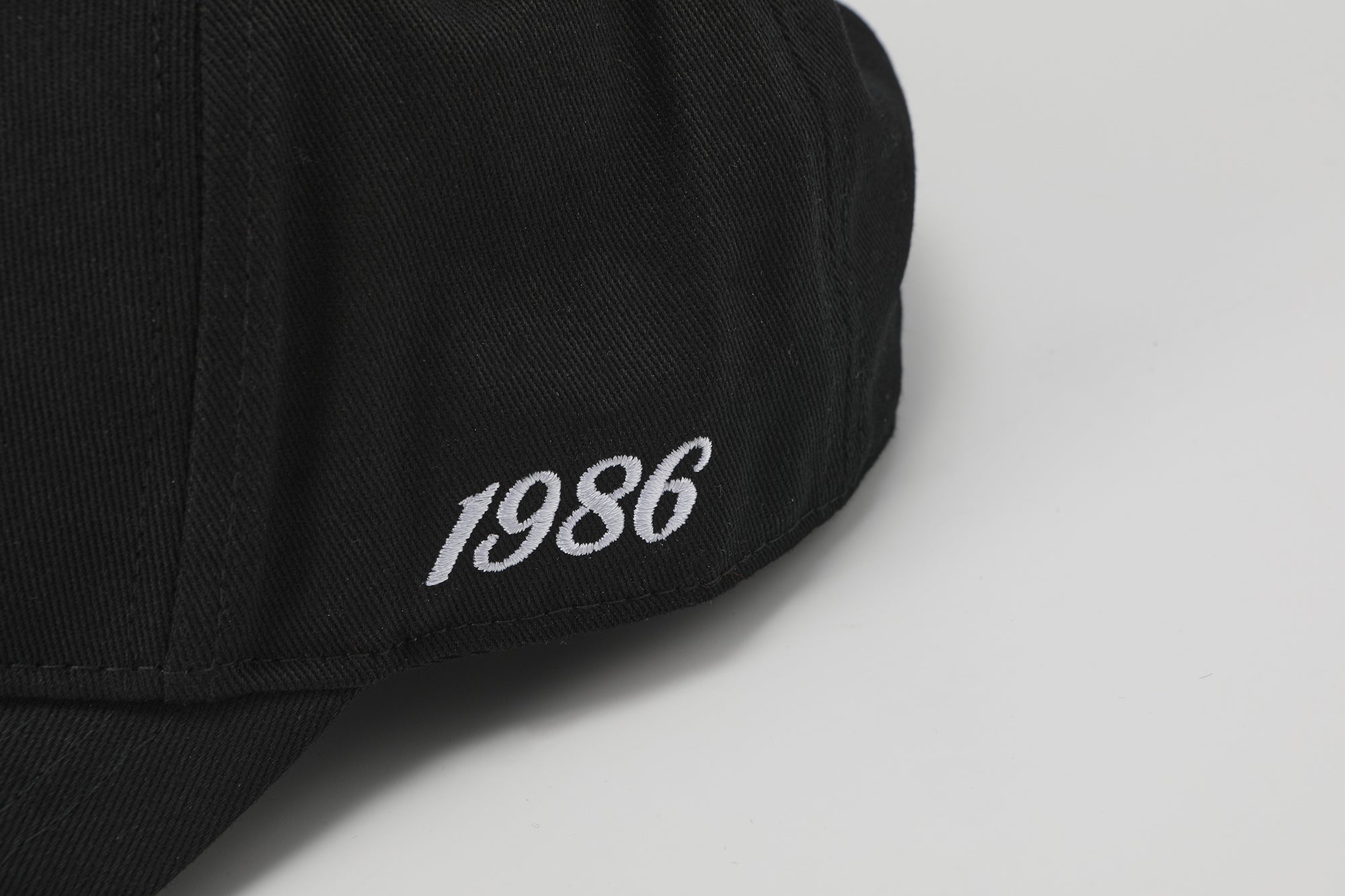 Gorra Carta Blanca "Chiquitibum"