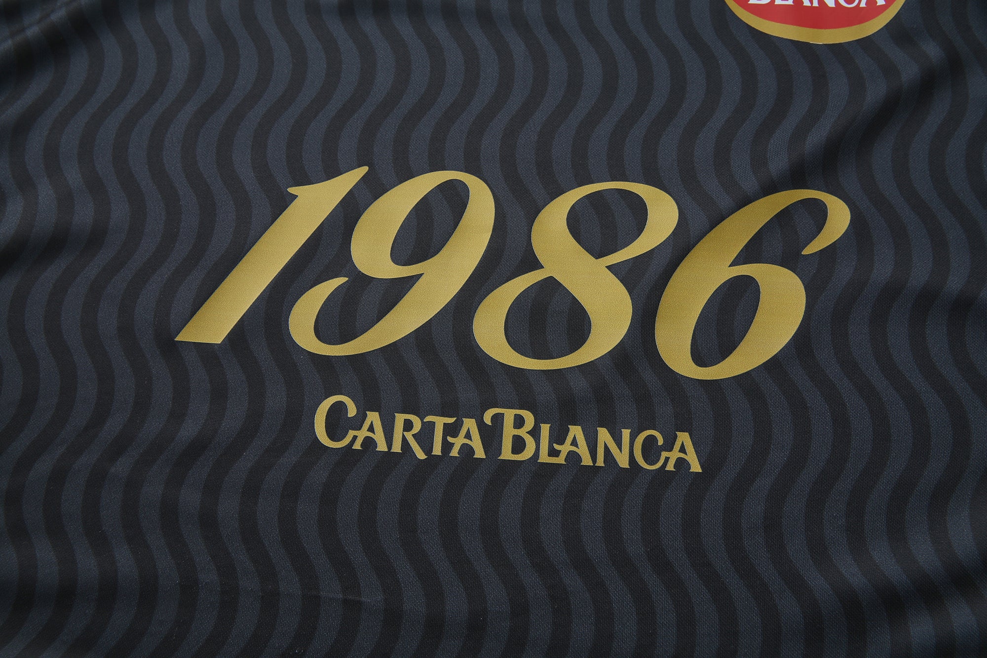 JERSEY "1986" X CARTA BLANCA