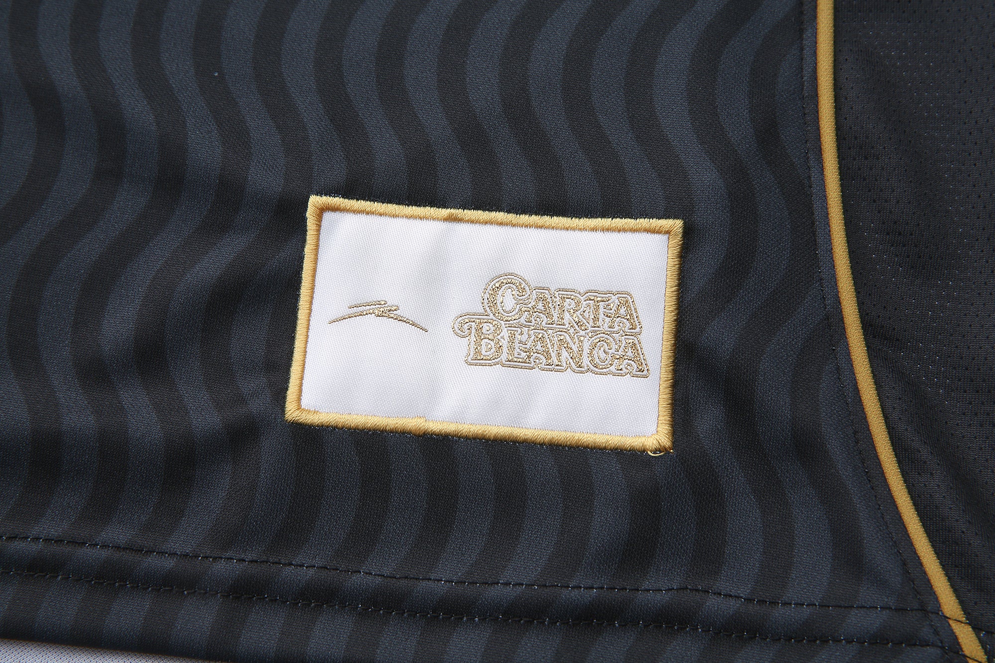 JERSEY "1986" X CARTA BLANCA